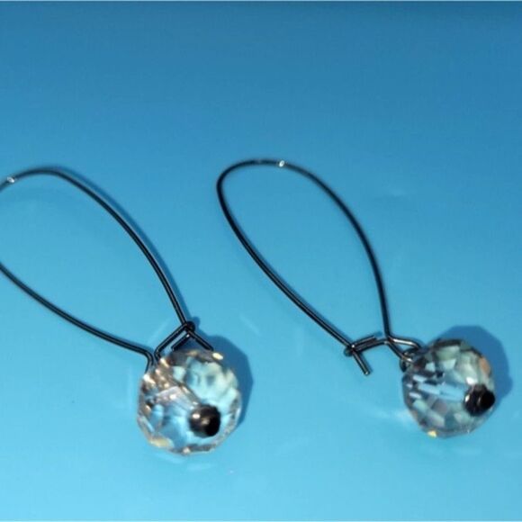 📦 Bead clear dangle oval hoop earrings - Picture 7 of 10